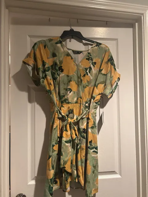 Simply Vera Wang Floral Wrap Dress PXL Green Yellow