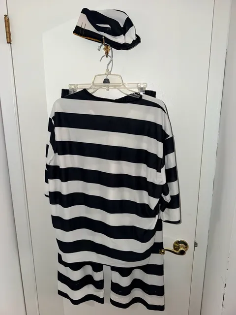 Prisoner Costume XL Black White Striped Shirt Pants Hat