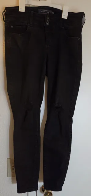 Torrid Black Distressed Jegging Size 12R