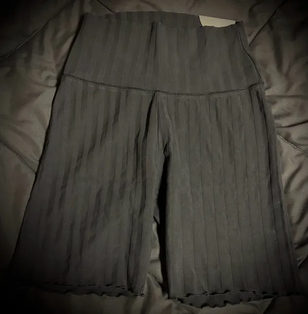 OFFLINE by Aerie OG Original Bike Short Size M Black Ribbed High Rise
