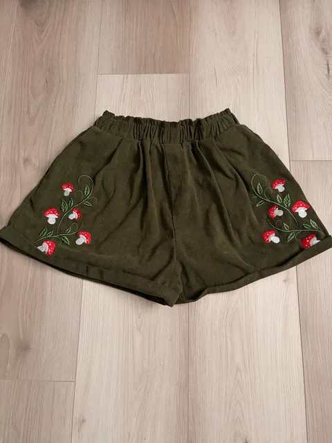 Romwe Corduroy Mushroom Embroidery Shorts Size L