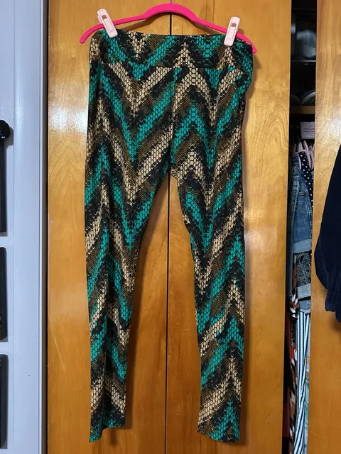 LuLaRoe Leggings Tall & Curvy Teal Black Snake Print