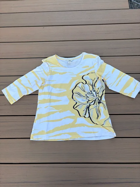 Christopher & Banks T-Shirt Size P/L Yellow White Floral 3/4 Sleeve