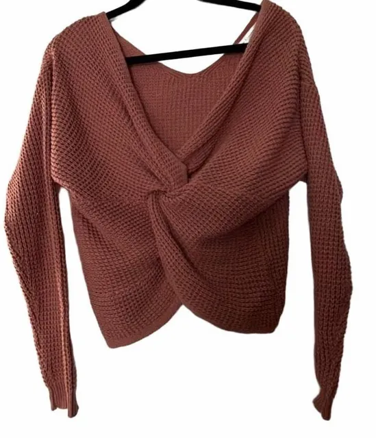 Moon & Madison Twist Front Sweater Size M Pink New