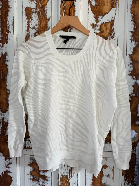 BCBGMAXAZRIA Women’s Crewneck Long Sleeve Sweater Size S White Zebra Print