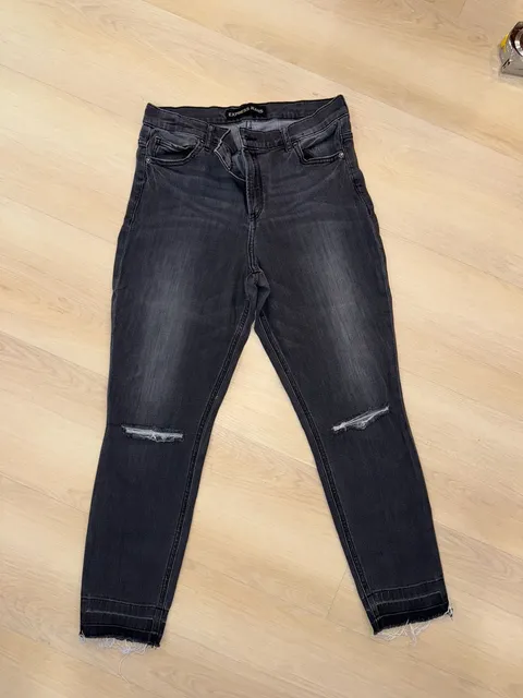 Express Ankle Legging High Rise Jeans Size 12R Black Distressed Raw Hem