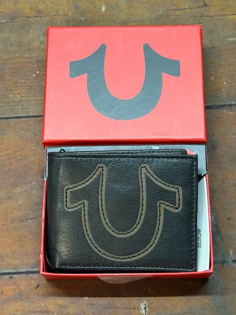 True Religion Colston Black Leather Bifold Wallet TR204292