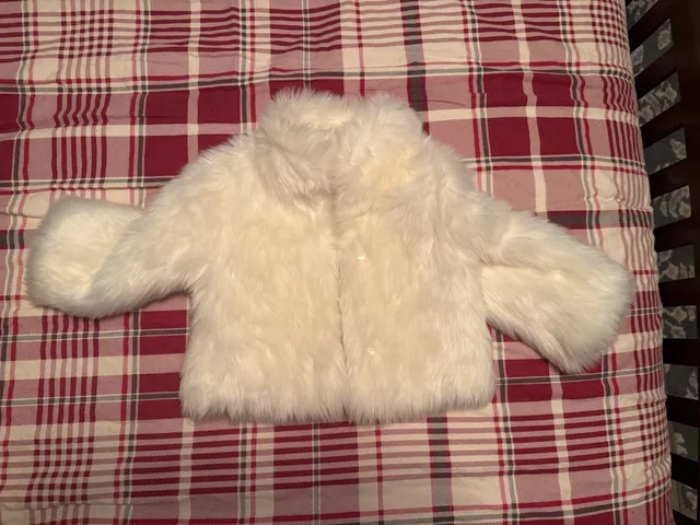 Janie & Jack faux fur coat girls size 5/6