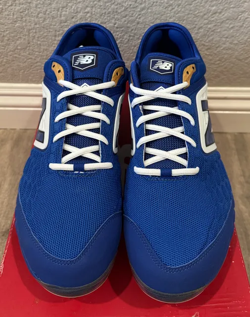Brand new Men BaseBall shoes New Balance L3000TB4 Fresh Foam Baseball Cleats Size 12 2E Royal Blue