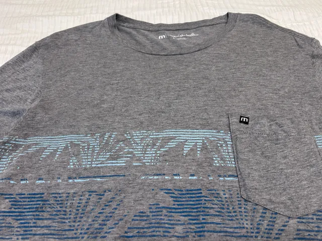 TravisMathew Secluded Spot Tee Size L Gray Pocket Graphic T-Shirt