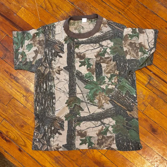 Vintage Realtree Camouflage Pocket Single Stitch T-Shirt