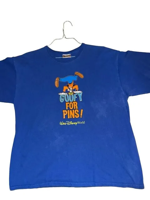 90’s vintage Walt Disney World Goofy For Pins T-Shirt Blue Graphic