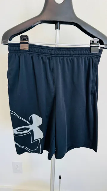 Under Armour Prototype 2.0 Shorts Size YXL Black Graphic