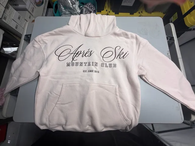 Apres Ski Mountain Club Hoodie Pink