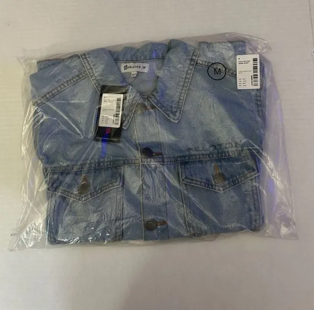 Peloton SU221 Denim Jacket Size M Blue