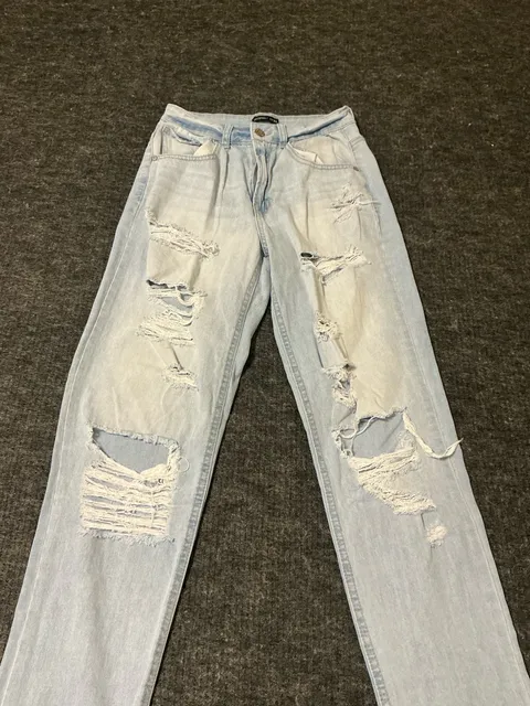 Sincerely Jules Ripped Jeans Womens Size 3/26 Light Wash Distressed