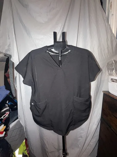 ClimateRight by Cuddl Duds Scrub Top Size L Black