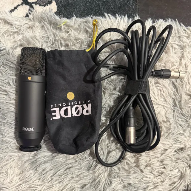 Rode NT1 Condenser Microphone with Cable Shock Mount and Pouch