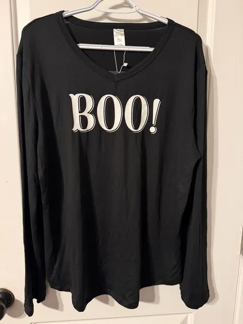 Mia & Tess Boo Long Sleeve T-Shirt Size X-Large Black Halloween