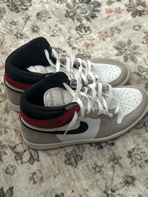 Nike Air Jordan 1 Retro High OG Size 11 Smoke Grey Sneakers