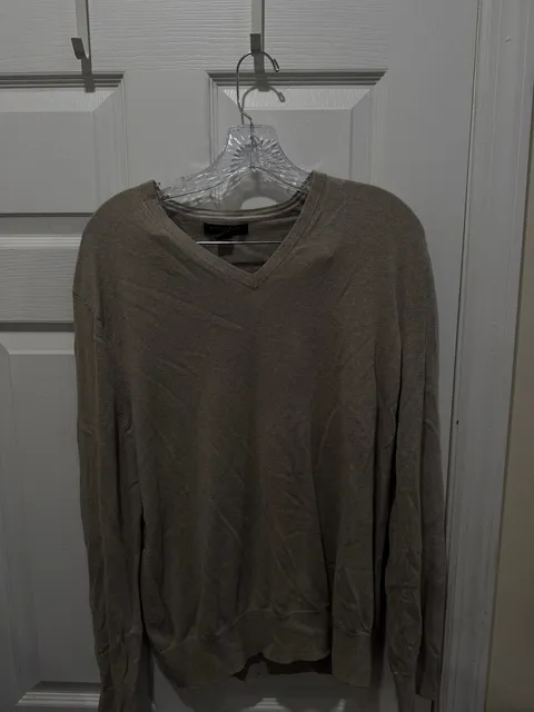 Banana Republic V-Neck Sweater Size L Brown