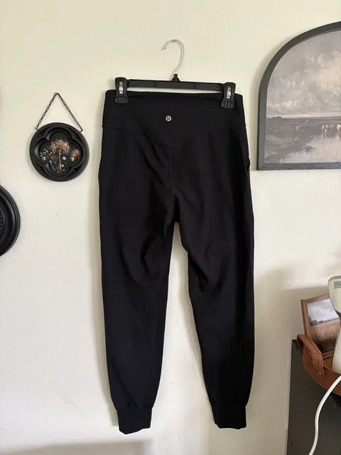 Lululemon Jogger Black Embossed Pattern