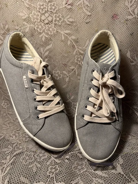 LIS 12 Taos Star Sneaker Gray Canvas Lace Up Shoes