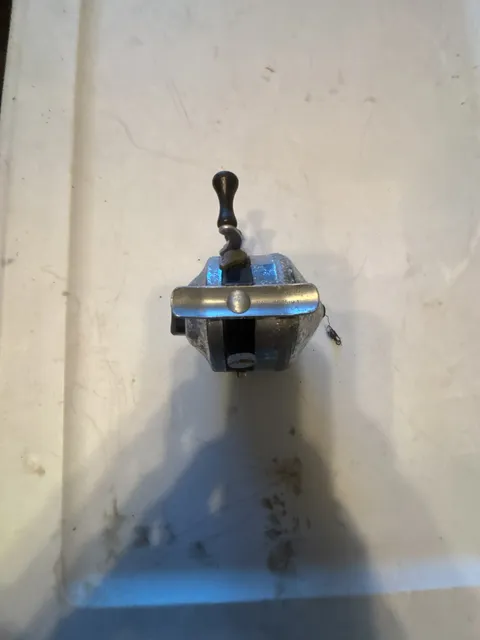 Zebco Fishing Reel Vintage Spincast not tested