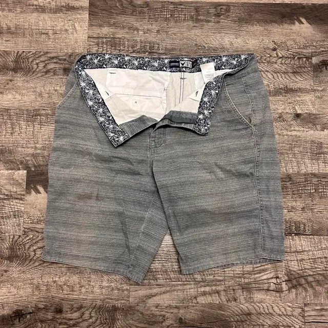 Company 81 Gray Striped Shorts Size 34 Floral Waistband