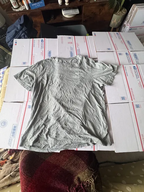 Hurley Paradise Found T-Shirt XL Gray Short Sleeve Graphic Tee