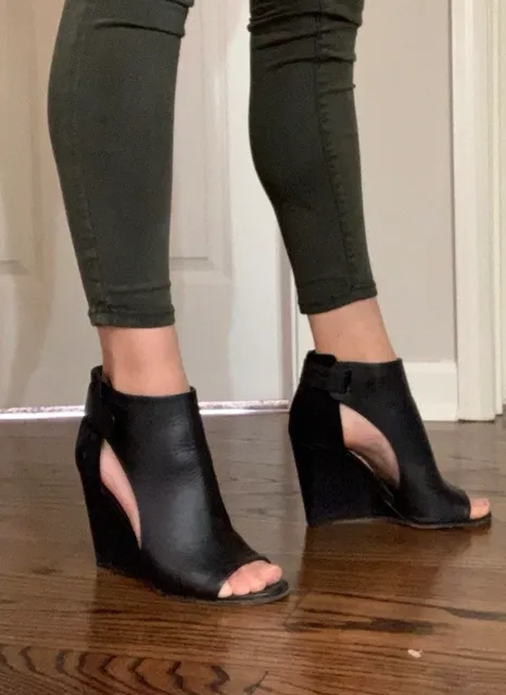 Vince Black Wedge Open Toe Heels 7.5