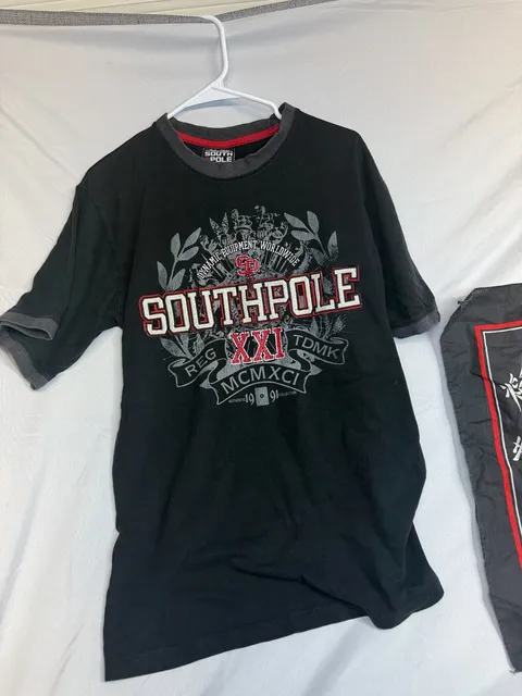 Y2K vintage Southpole Graphic T-Shirt Size M Black Vintage Streetwear