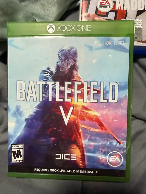 EA Battlefield V Xbox One Game Complete in Box