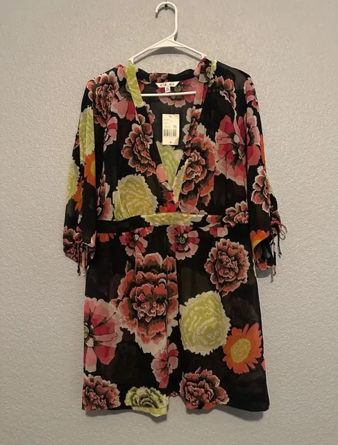 NEW CAbi Sheer Floral Tunic Blouse Size XL