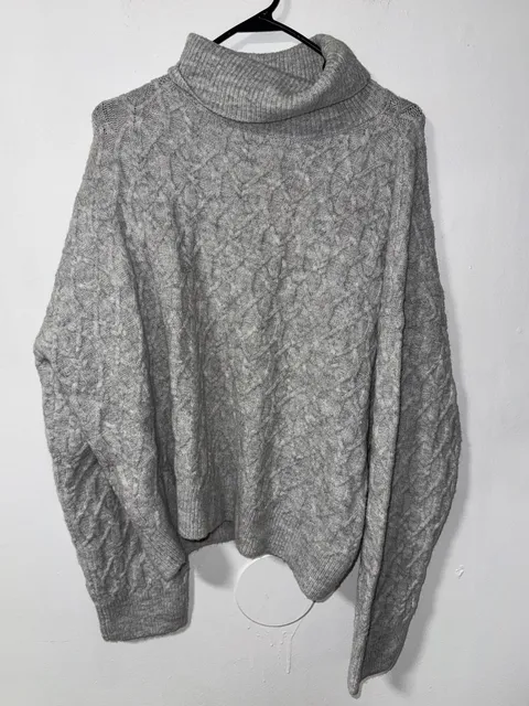 New York & Company Turtleneck Sweater Size L Gray Cable Knit