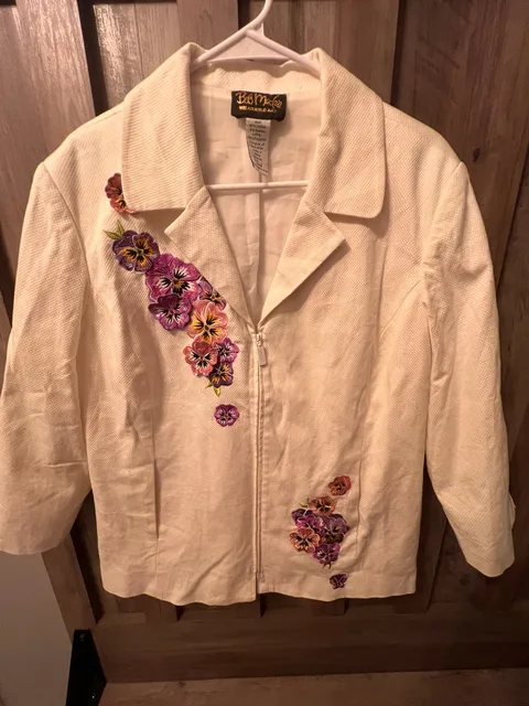 Bob Mackie Wearable Art Zip Jacket Size L White Floral Embroidered