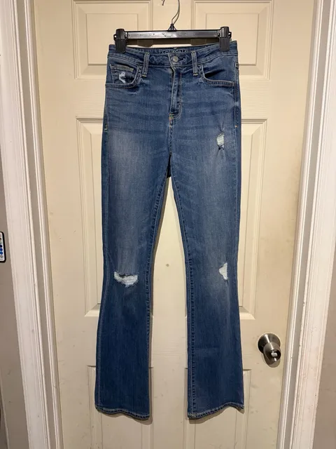 Arizona Jean Co Flare Jeans Size 7 Medium Wash Ripped High Rise