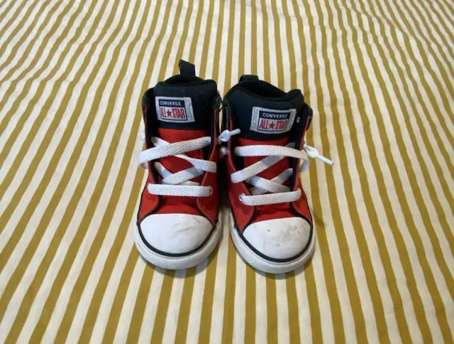 Converse Chuck Taylor All Star Axel Mid toddler Size 8 Red Black