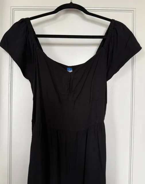 Old Navy Jumpsuit Size M Black Sweetheart Neck Flutter Sleeve
