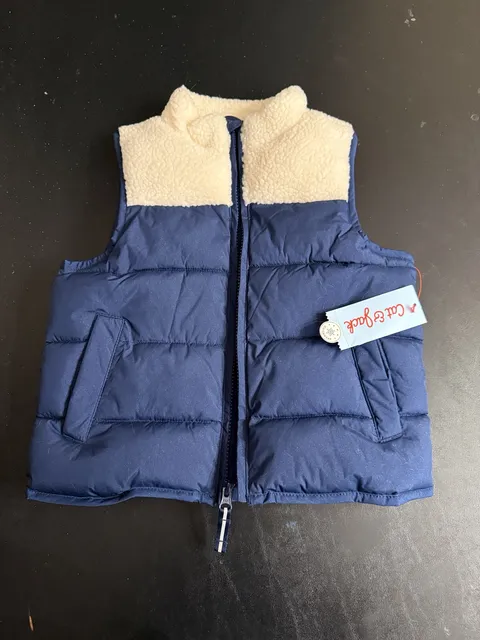 Cat & Jack Puffer Vest Size XS (4/5) Navy Blue Sherpa