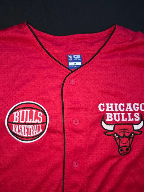 Ultra Game Chicago Bulls Jersey Button Down M Red NBA Licensed Apparel