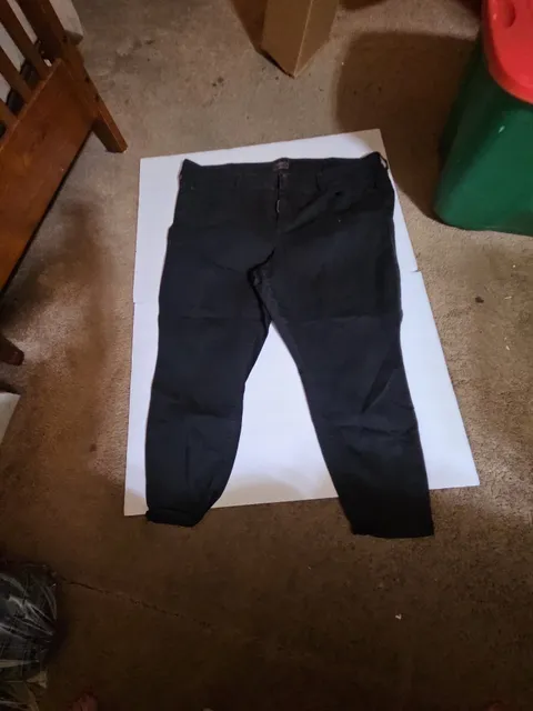 Torrid Super Soft Skinny Jeans Size 28R Black