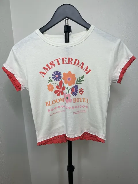 Amsterdam Floral Graphic Cropped T-Shirt with Contrast Lettuce Trim – White & Red