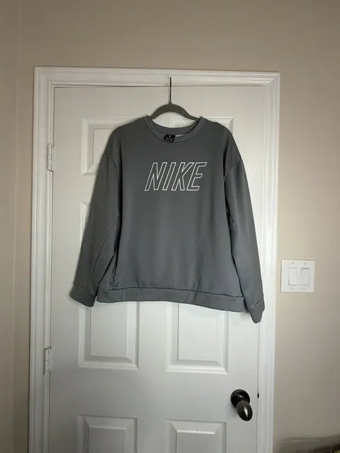 Nike Sweatshirt Size M Gray Therma-Fit Logo Crewneck Pullover