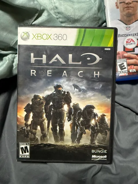 Microsoft Halo Reach Xbox 360 Video Game Complete with Manual