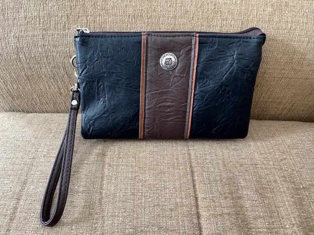 Stone Mountain Black And Brown Wristlet Clutch Wallet