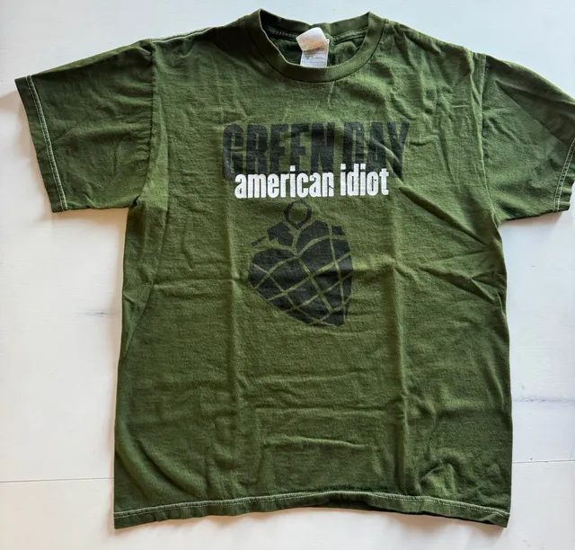 Fruit of the Loom Green Day American Idiot T-Shirt Size M