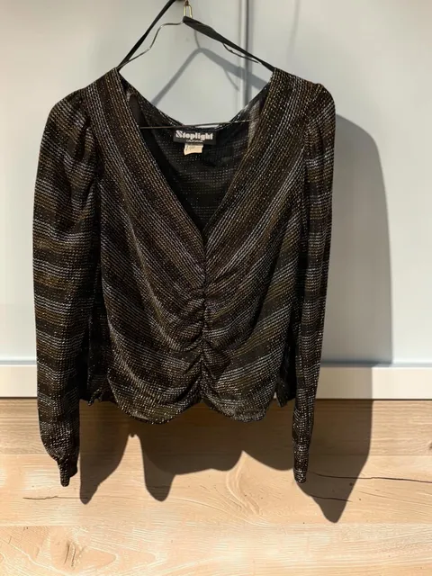 Stoplight California Blouse Size L Black Metallic Striped Long Sleeve V-Neck