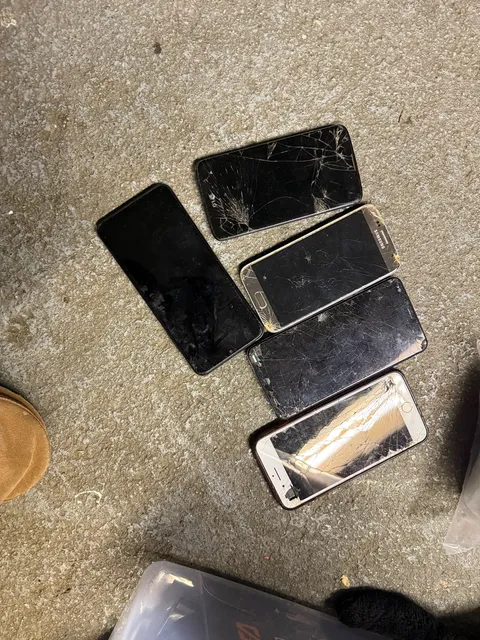 Lot of 5 Broken Smartphones for Parts or Repair