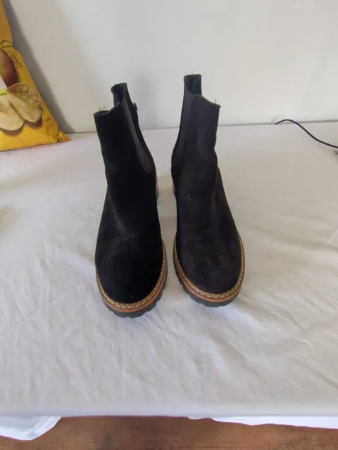 Chelsea Boots Size 9 Black Suede Lug Sole Block Heel